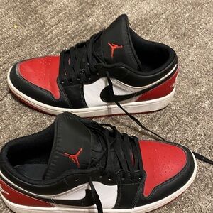 Jordan Men's Black, Red, and White Sneakers